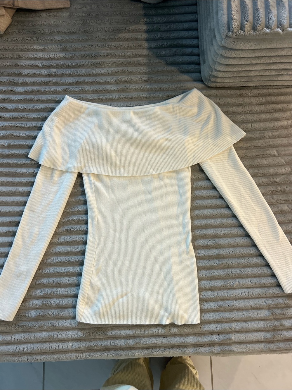 Ann Taylor Off-the-Shoulder Ribbed Cream Sweater
